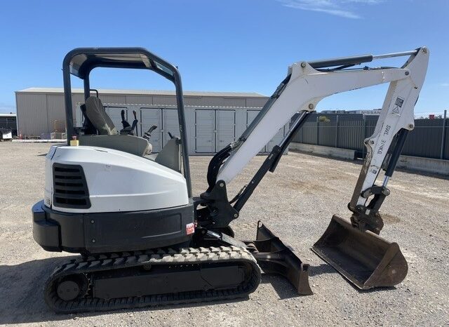 
								Used 2016  Bobcat E32i full									