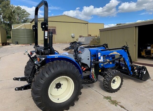 
								New 2020 New Holland Boomer 35 full									