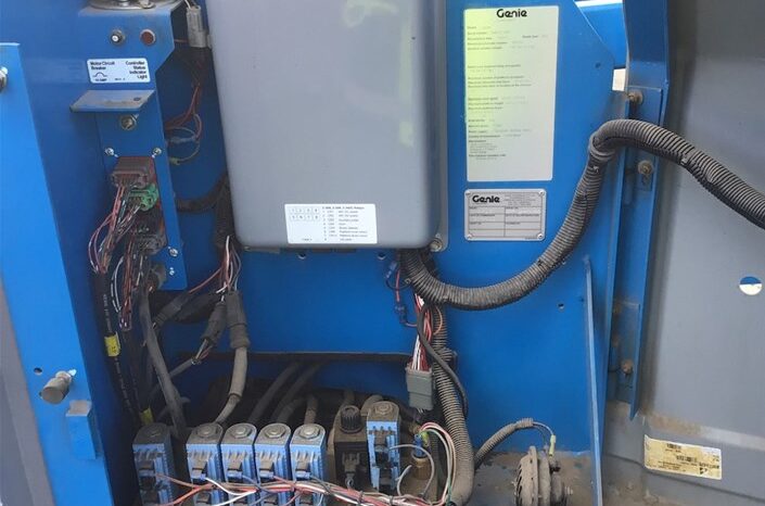 
								Used 2012  Genie Z-34-22N full									