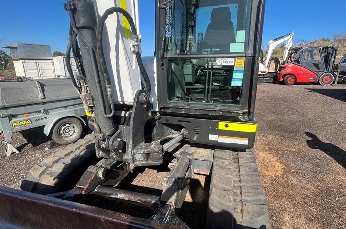 
								Used 2010  Bobcat E80 full									