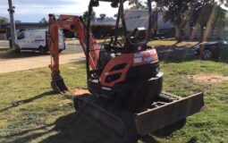 Used 2016  Kubota U25-3