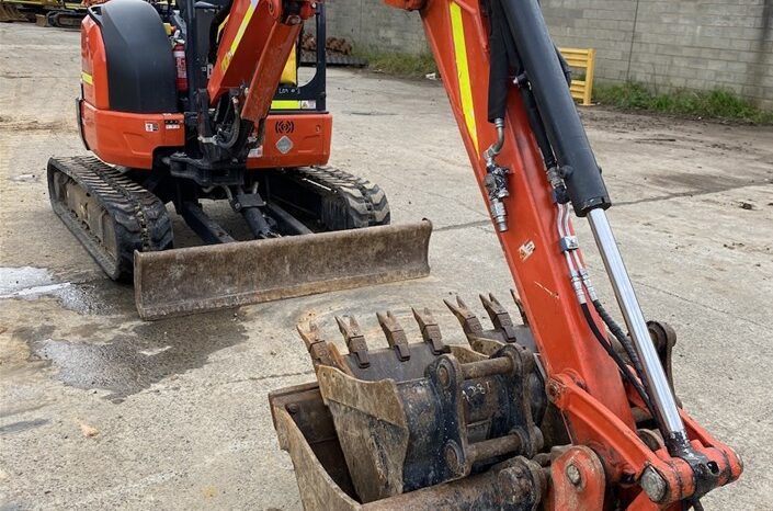 Used 2021  Kubota U35-4