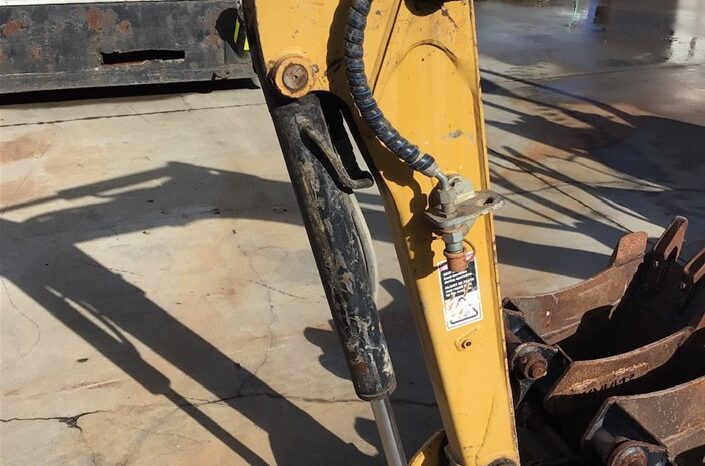 
								Used 2017  Caterpillar 301.4C full									