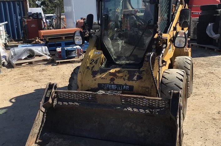 
								Used 2010  Caterpillar 246C full									