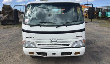 
									Used 2011  Hino 300 716 full								