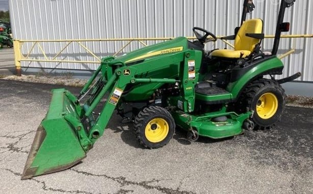 Used 2012  John Deere 1026R