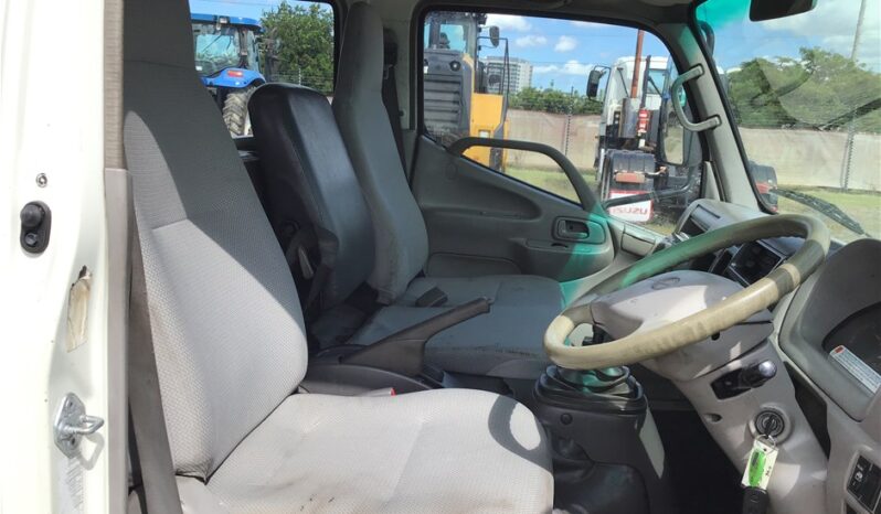 
								Used 2011  Hino 300 716 full									